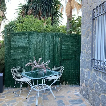 Estudio Pedregalejo Garden 2 Apartment *